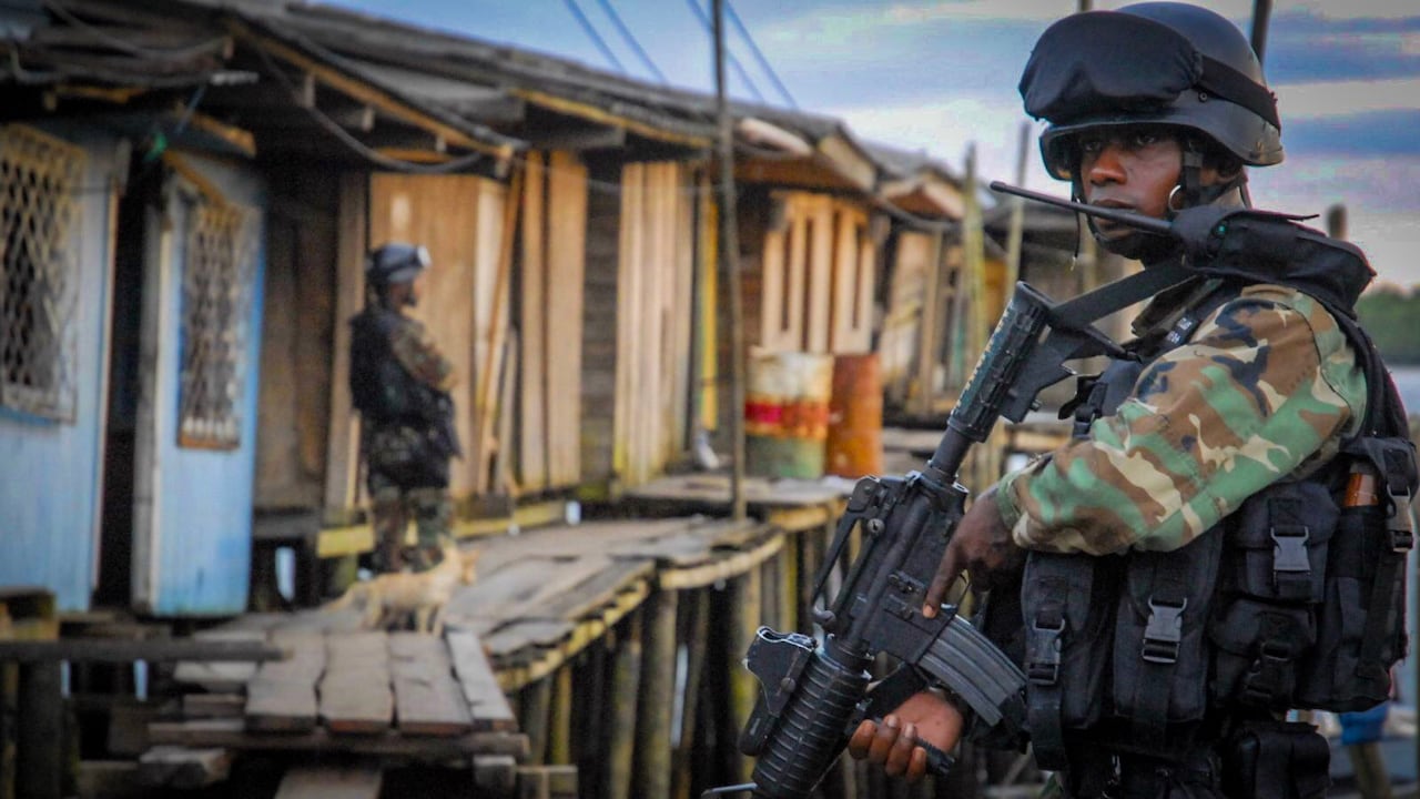En la zona rural de Buenaventura, al menos tres grupos armados se disputan el control.