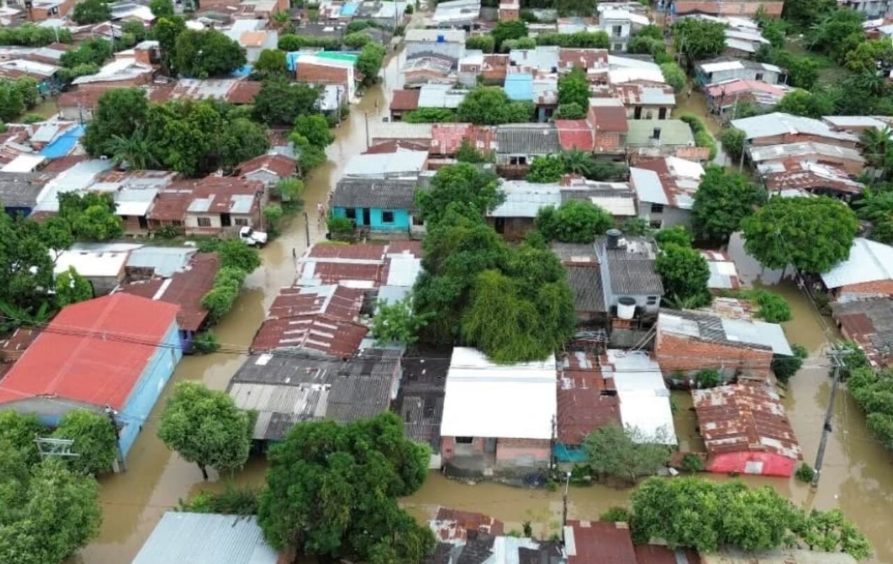Imágenes de las inundaciones por desbordamiento del río Cauca en Caucasia, Antioquia.