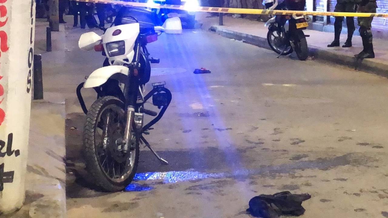 Dos soldados fueron heridos por un artefacto explosivo en Bosa, al sur de Bogotá. Foto cortesía Policía.