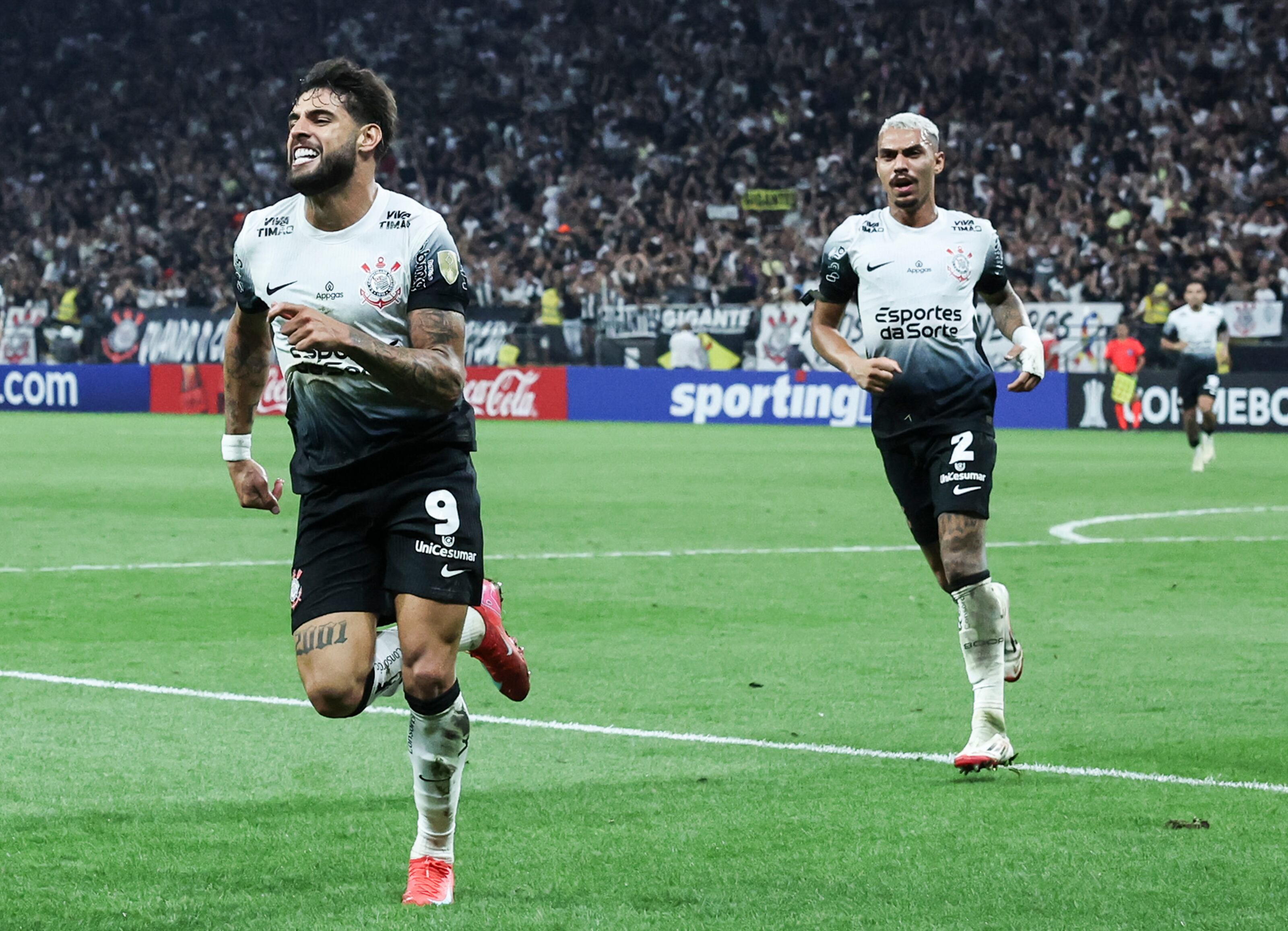 Corinthians sufrió pero avanzó a la fase 3 de la Copa Libertadores.