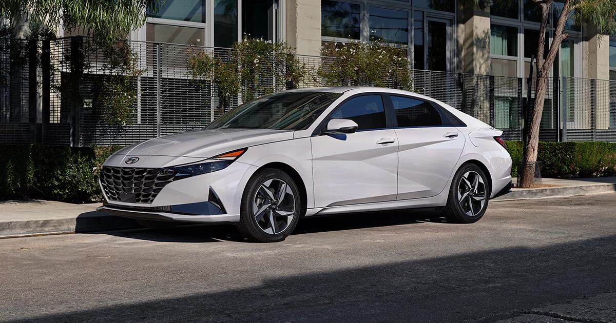 Hyundai Elantra Hybrid 2026.