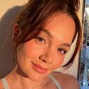 La cantante asistió a un evento en el que también cantó al ritmo de Pipe Bueno.