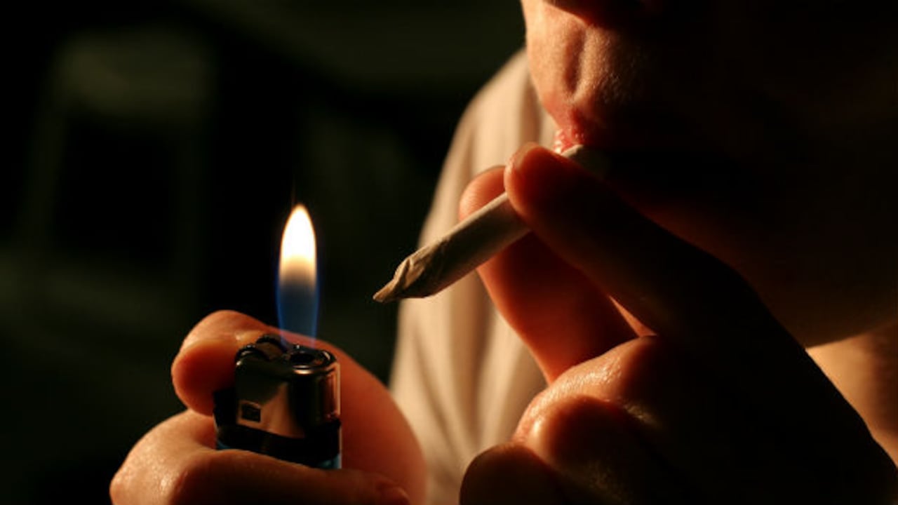 La estrategia es que hacer el cambio paulatinamente de una droga a otra, desde la combinación hasta que sea sólo marihuana.