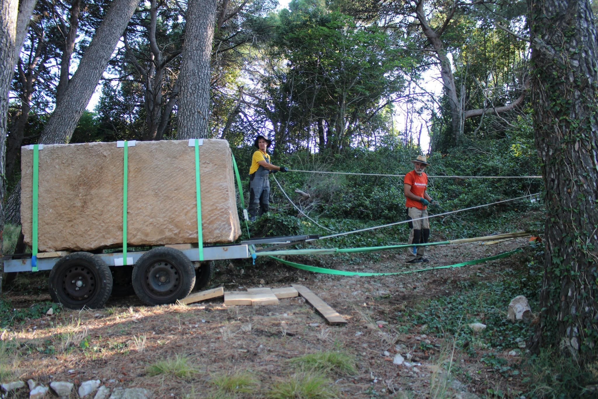 Mover el sarcófago exigió una operación de alta precisión.