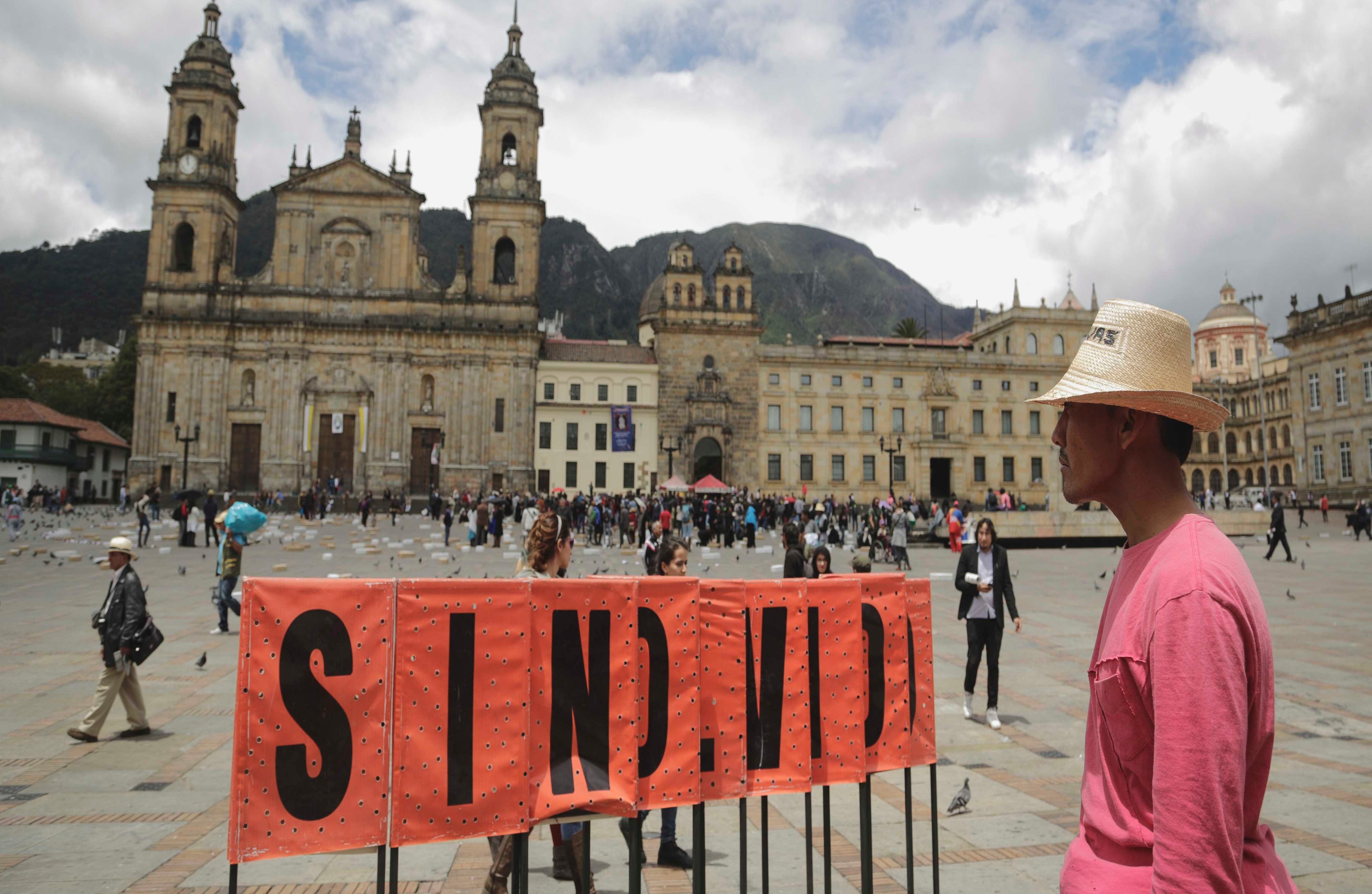El plantón del internado de Siapana, pide una solución a la falta de agua y comida en el colegio, ya que sin ella los niños no pueden estudiar ni buscar mejores oportunidades.  Fotografía: Ana Vallejo / SEMANA