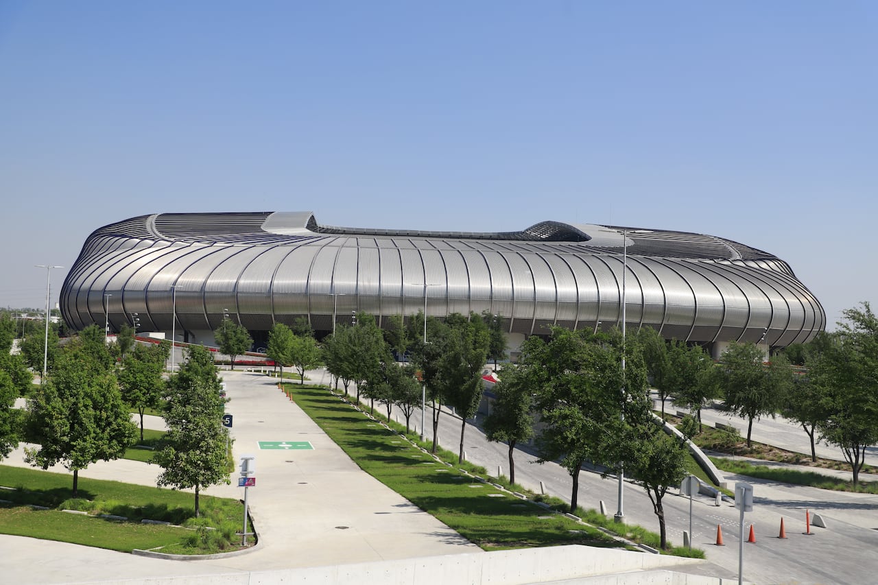 Exterior del estadio de Monterrey, uno de los que albergará la Copa Mundial 2026.