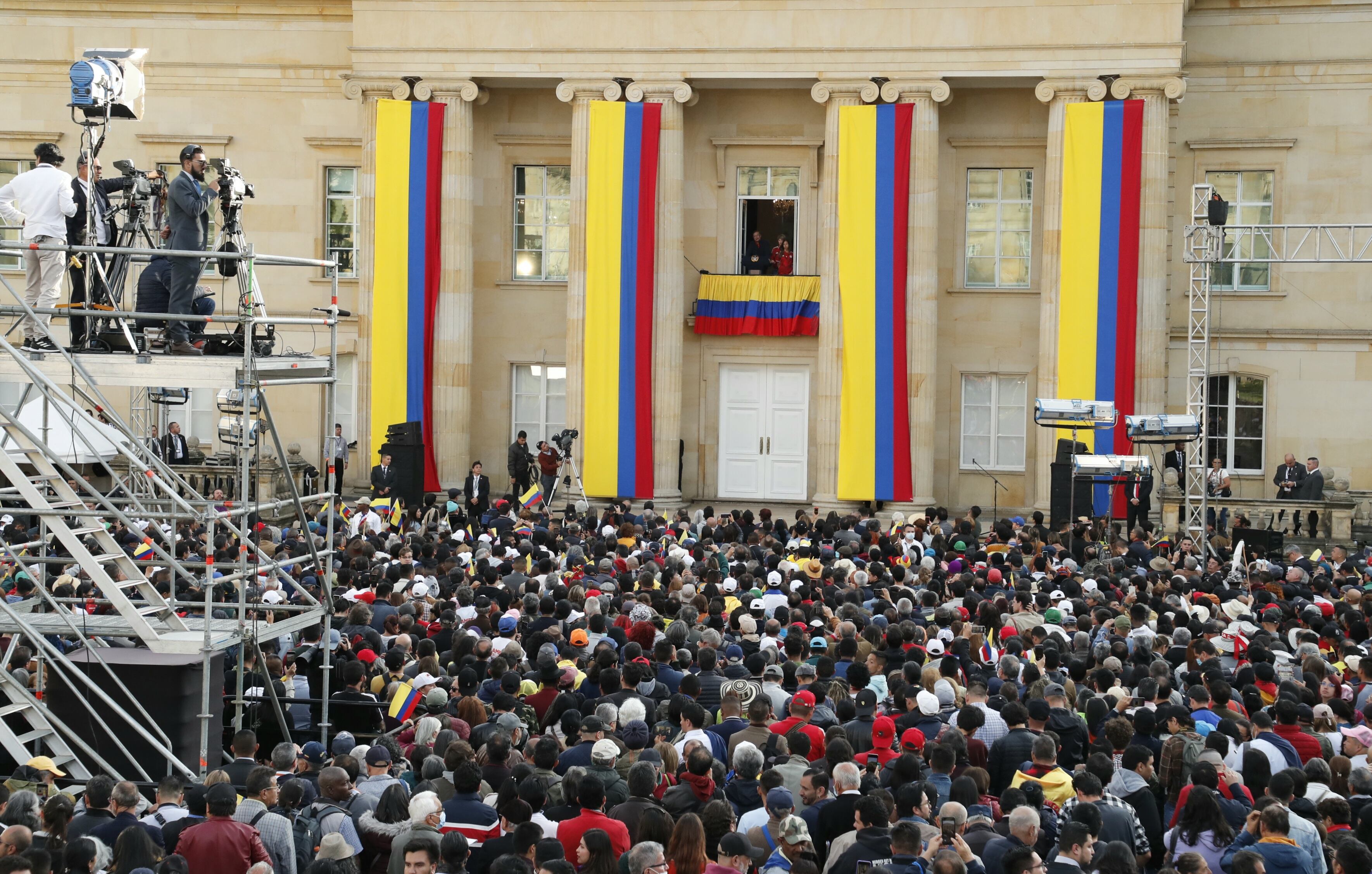 Presidente Gustavo Petro en el balcón de la Casa de Nariño, discurso.