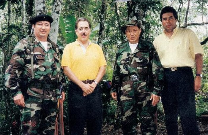  Negociaciones de paz entre el gobierno de Andrés Pastrana y la guerrilla de las Farc.
