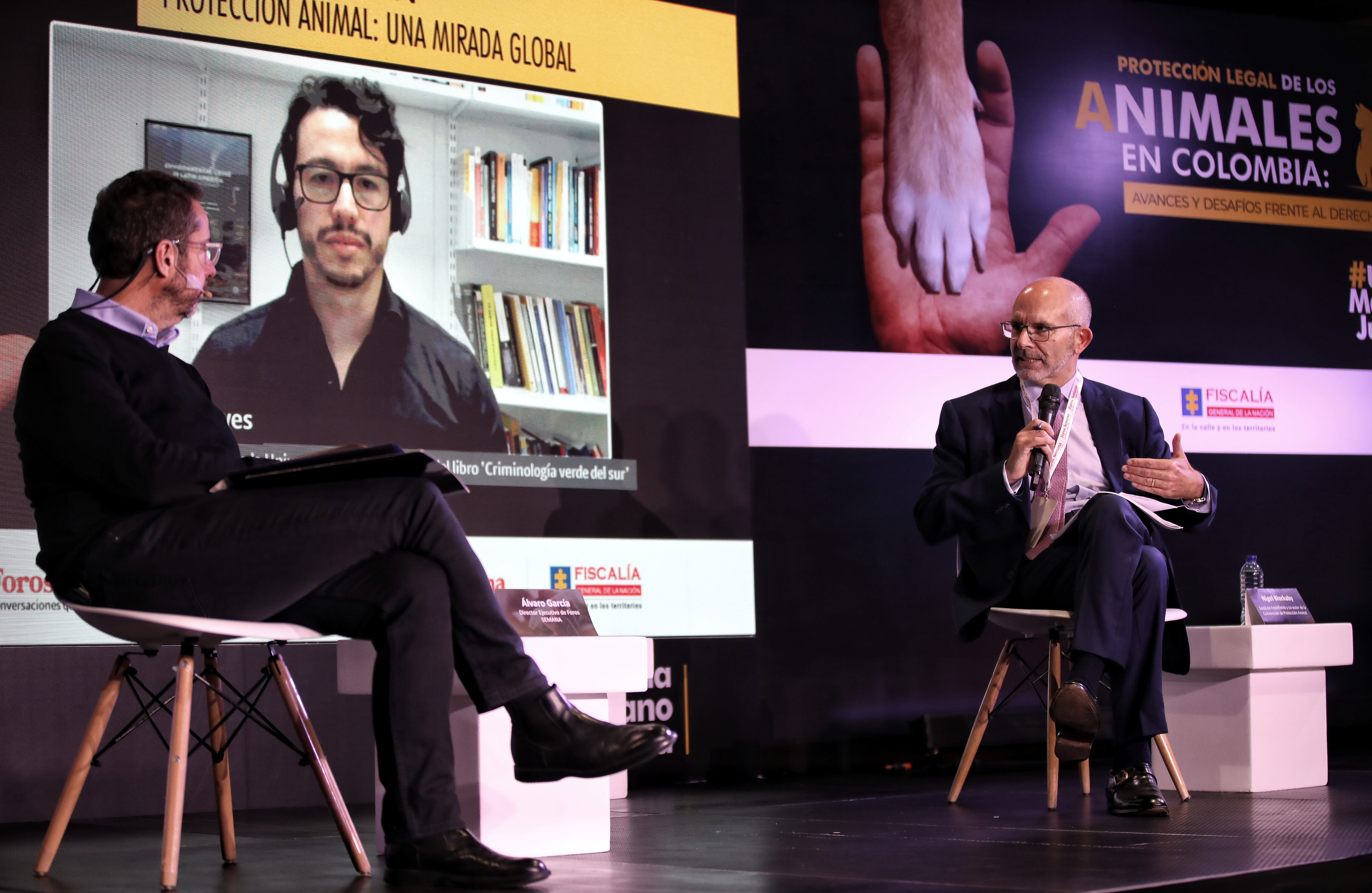 El encuentro tuvo la conversación ‘Protección animal: una mirada global’. Participaron Álvaro García, director ejecutivo de Foros Semana; Nigel Blackaby, socio de Freshfields y co-autor de la Convención de Protección Animal; y David R. Goyes, investigador senior en la Universidad de Oslo y autor del libro ‘Criminología verde del sur’.
