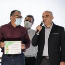 Los beneficiarios de esta línea de crédito pueden ser personas naturales entre los 18 y 70 años, bien sea independientes, asalariados o pensionados.