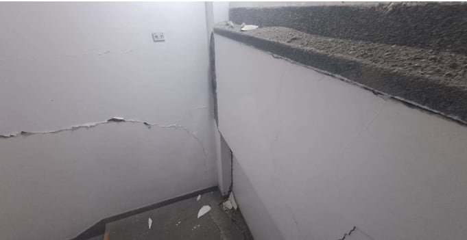 Así se vio afectada la Biblioteca Jorge Garcés Borrero en Cali tras el terremoto del 10 de agosto.