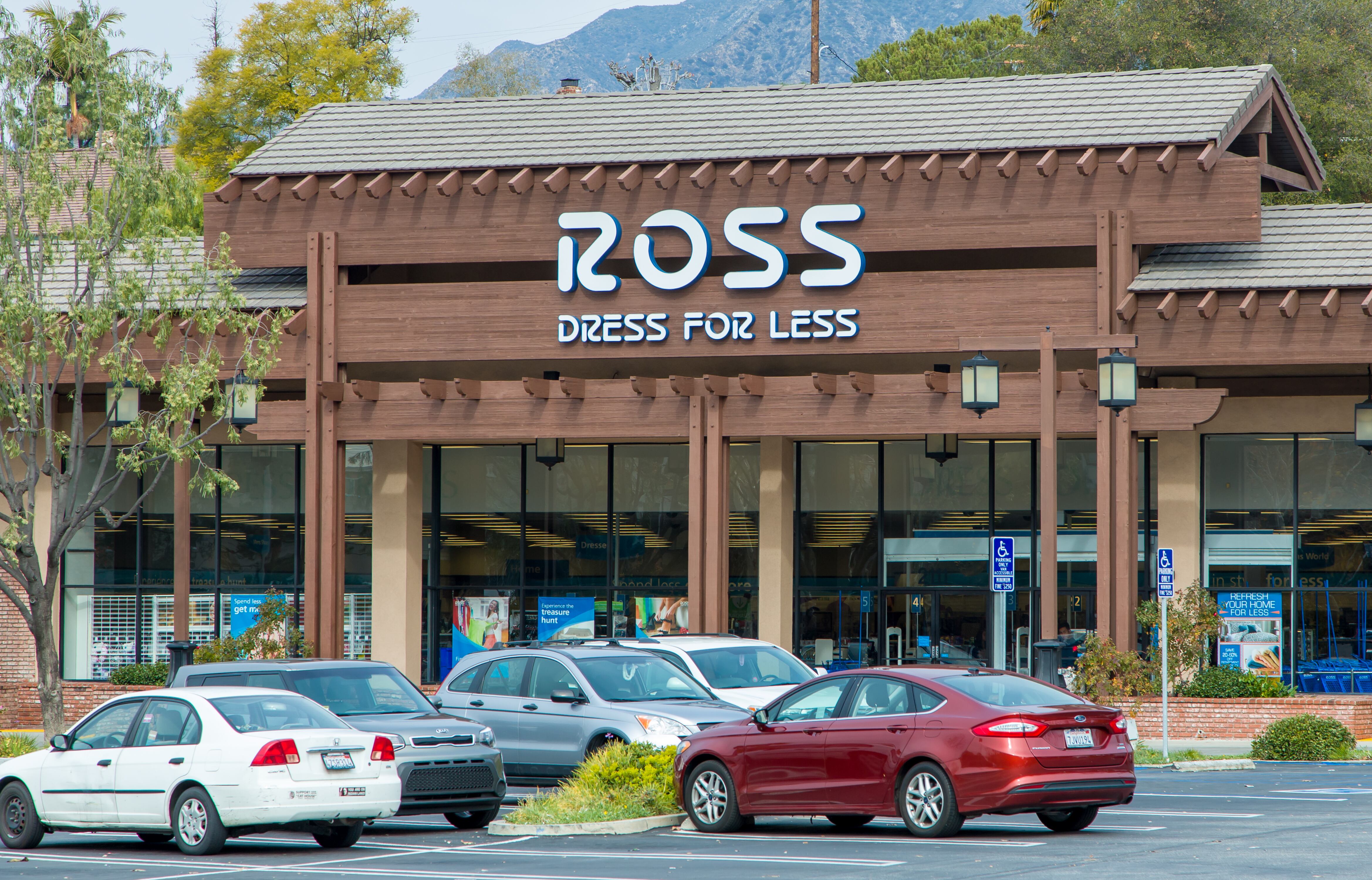 La nueva tienda de Ross Dress for Less estará ubicada en el 5712 Folsom Boulevard, dentro del centro comercial Camellia Center.