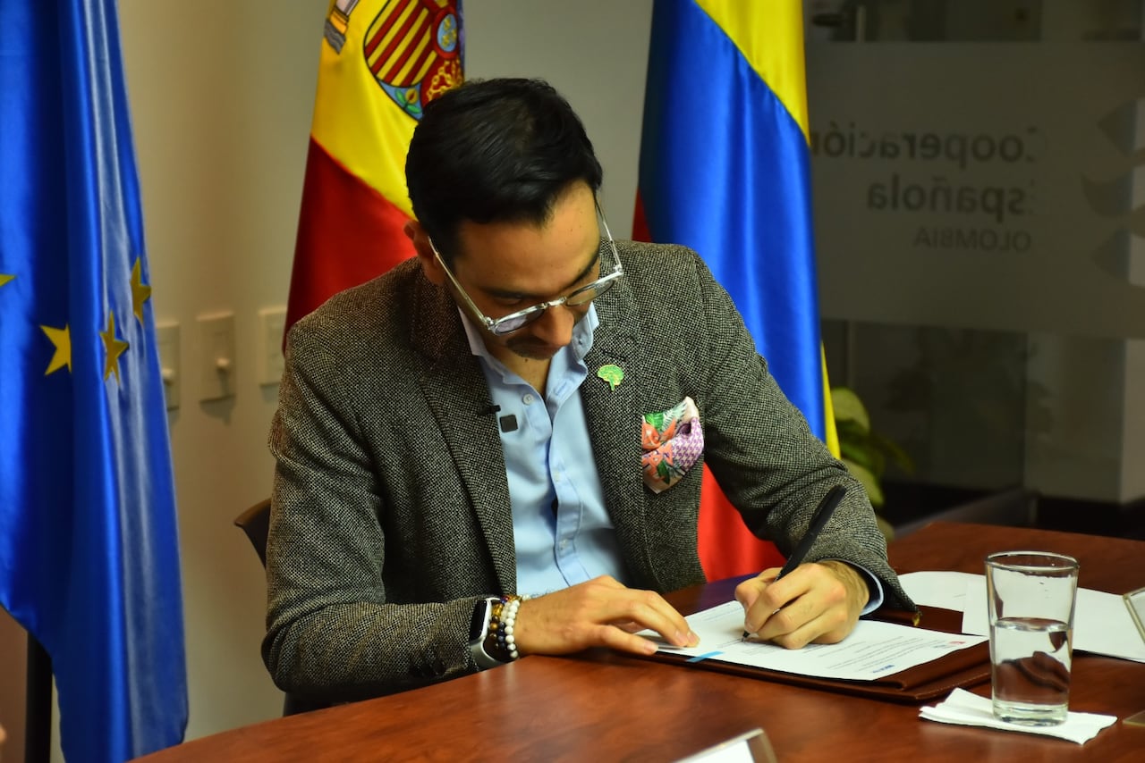 Son 30 cupos que se destinarán a colombianos pertenecientes a comunidades indígenas, poblaciones negras y mujeres residentes en zonas rurales del país.