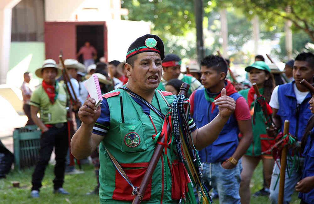 Hace dos días llegaron las primeras chivas indígenas con representantes de las 102 etnias del país. 50 coconucos, del oriente caucano, inauguraron el campamento.
