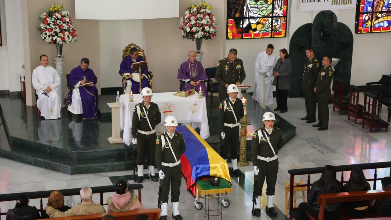 Sepelio del patrullero Andrés Idarraga Orozco, asesinado en Catatumbo