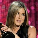 10. Jennifer Aniston. Ingresos: US$11 millones. Su más reciente película fue Just Go With It, pero ganó más elogios por Horrible Bosses, donde se mostró feminista como una agresiva dentistas. Este año ha sido protagonista del mundo del espectáculo gracias a su nueva relación con el actor Justin Theroux, a quien conoció en el rodaje de Wanderlust.