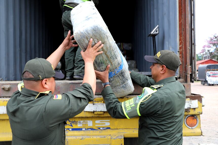 El vehículo fue detenido porque no tenía los permisos de circulación