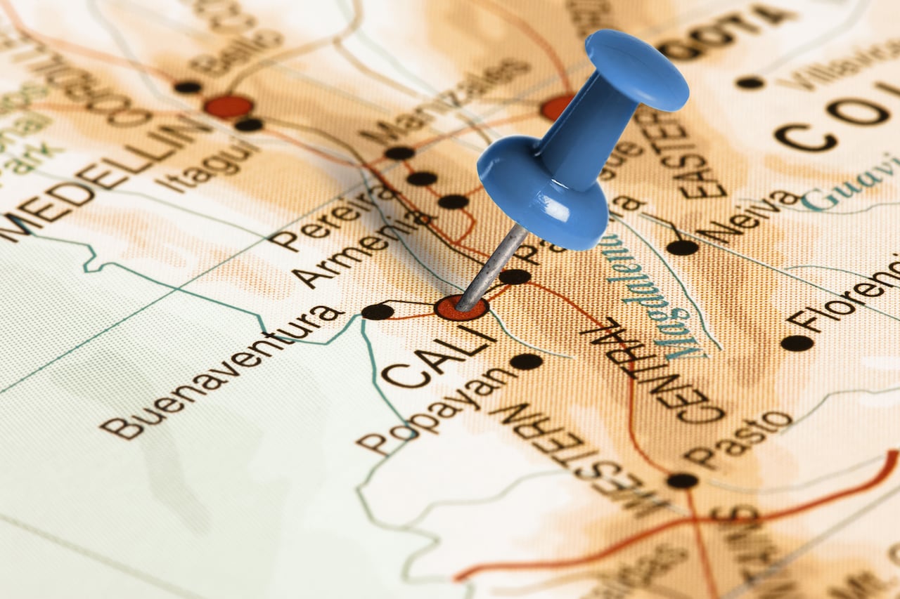 ¿Cuánto se gasta en gasolina y peajes de Bogotá a Cali?