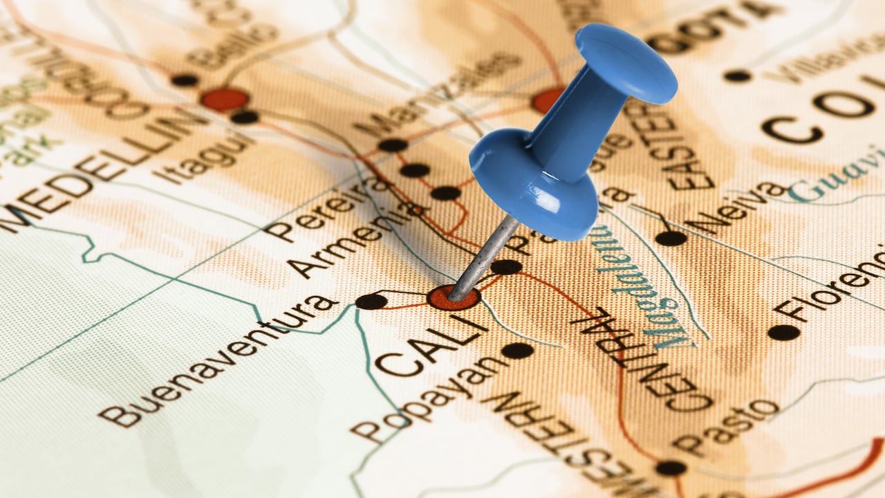 ¿Cuánto se gasta en gasolina y peajes de Bogotá a Cali?