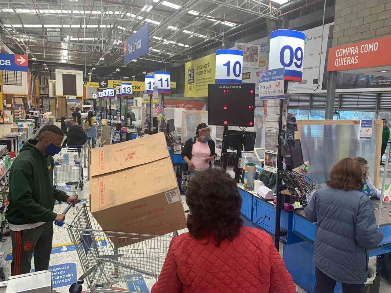   Día sin IVA, supermercados Bogotá, almacenes foto: Karen Salamanca / SEMANA