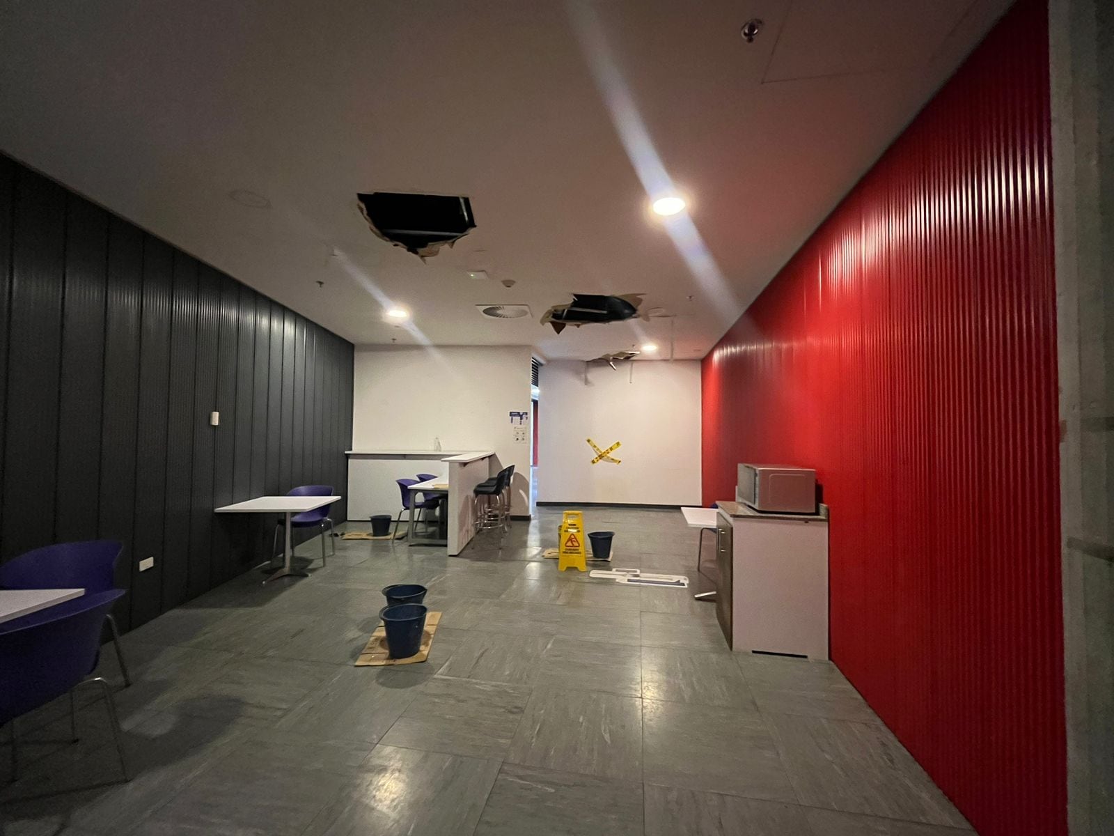 Desastre en la torre de control del aeropuerto El Dorado en Bogotá.