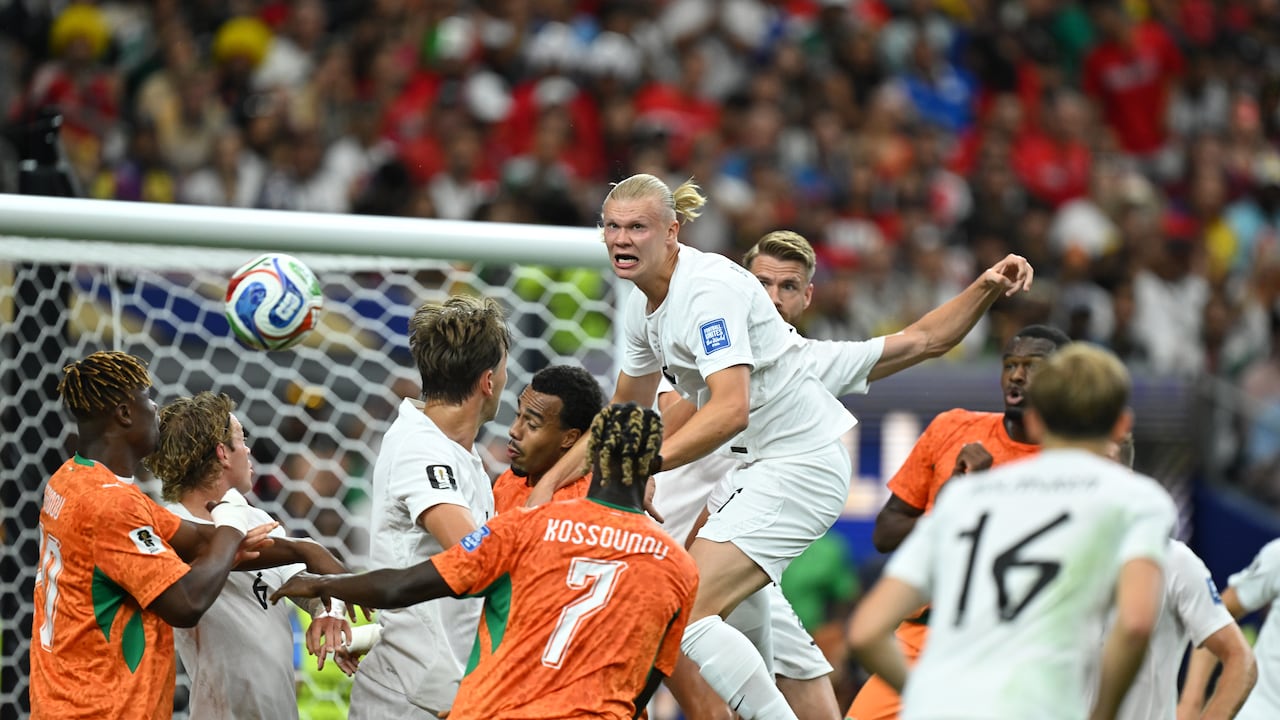 Erling Haaland, de Noruega, autor del gol que clasificó a su país a octavos del Mundial 2026.