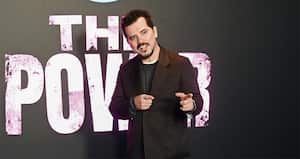 Leguizamo nació en Bogotá, pero emigró con sus padres, siendo muy joven, a Nueva York. Vivió en Queens, donde conoció de cerca la lucha de los negros y los latinos.