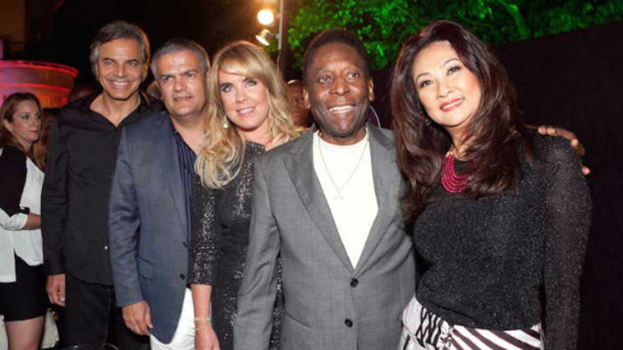 Pelé y su novia, Marcia Cibele Aoki.