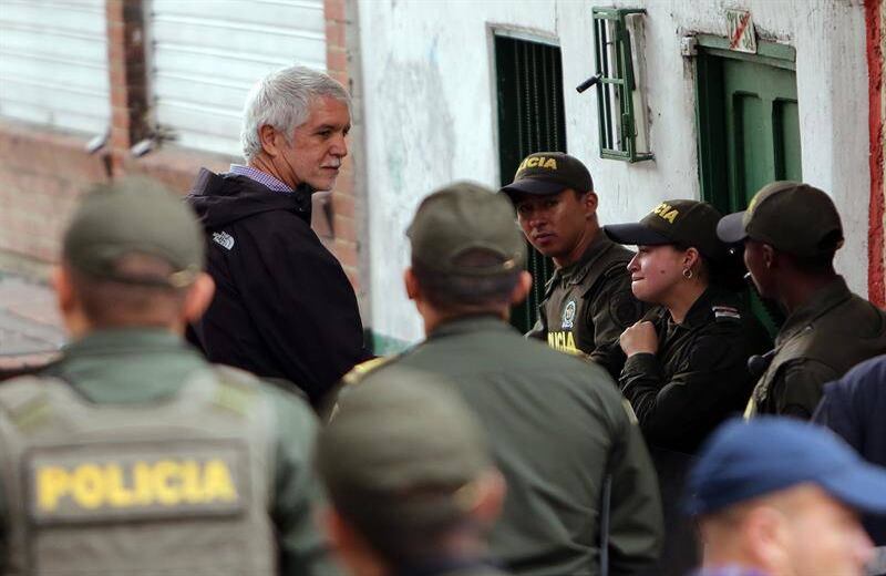 Impactantes imágenes de la detonación de un artefacto explosivo en el centro de Bogotá (Foto: EFE/Leonardo Muñoz)