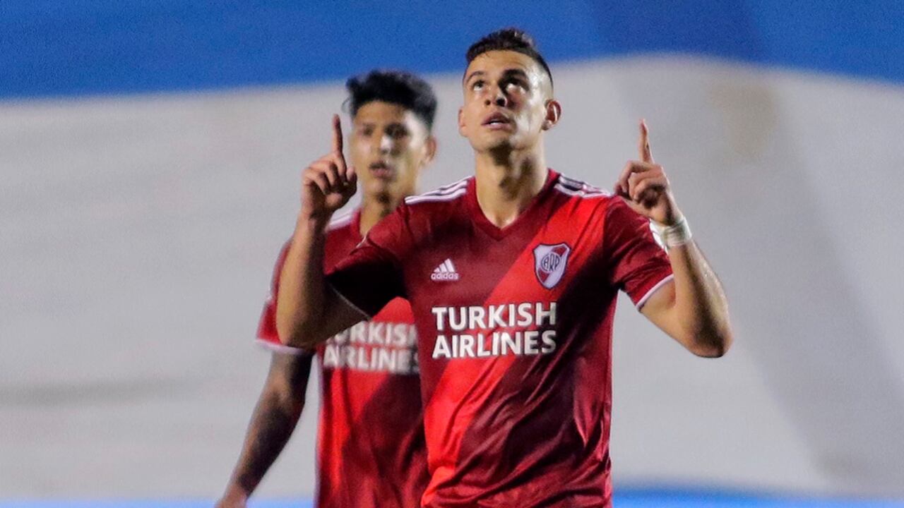 Triplete de Santos Borré y golazo de Carrascal en clasificación de River en Copa Libertadores