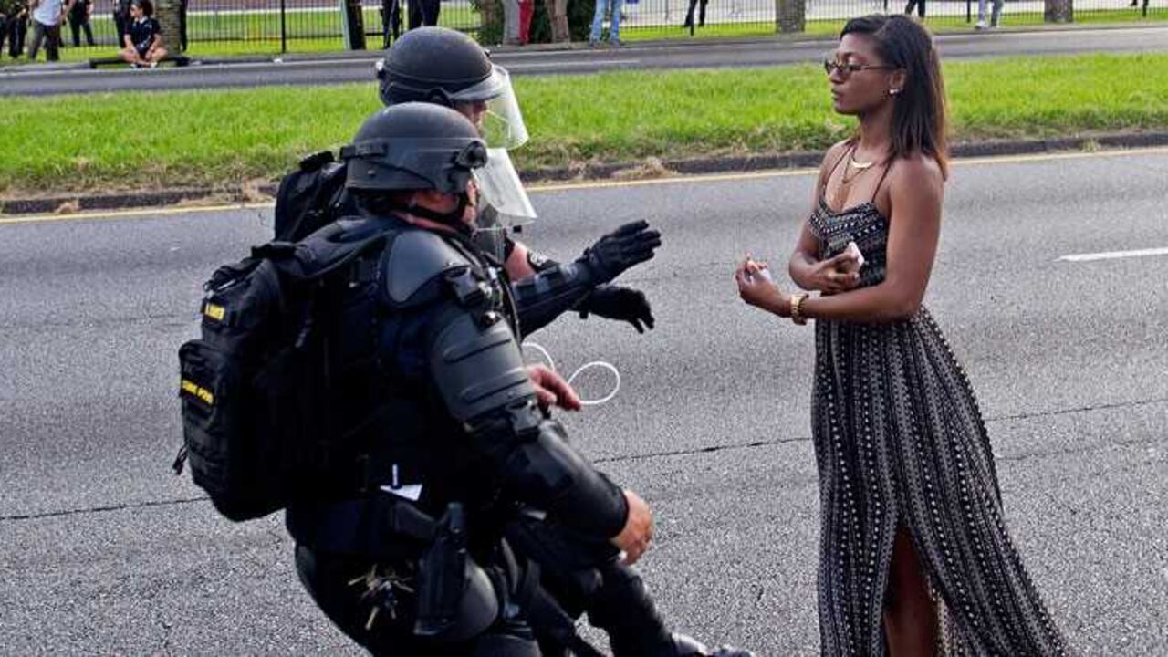 El nombre de la joven es Leisha Evans.