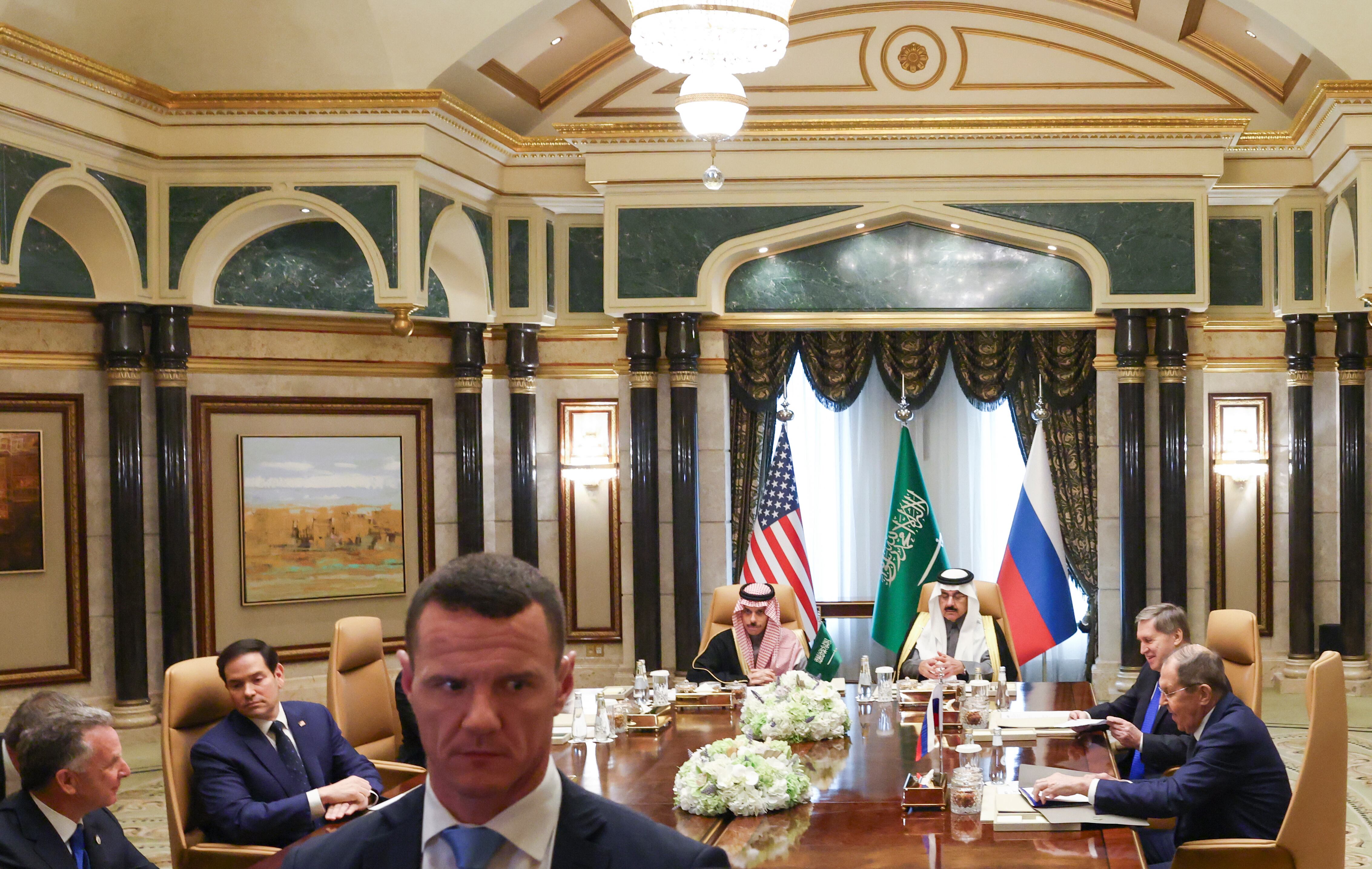 Negociaciones entre EE. UU. y Rusia en Arabia