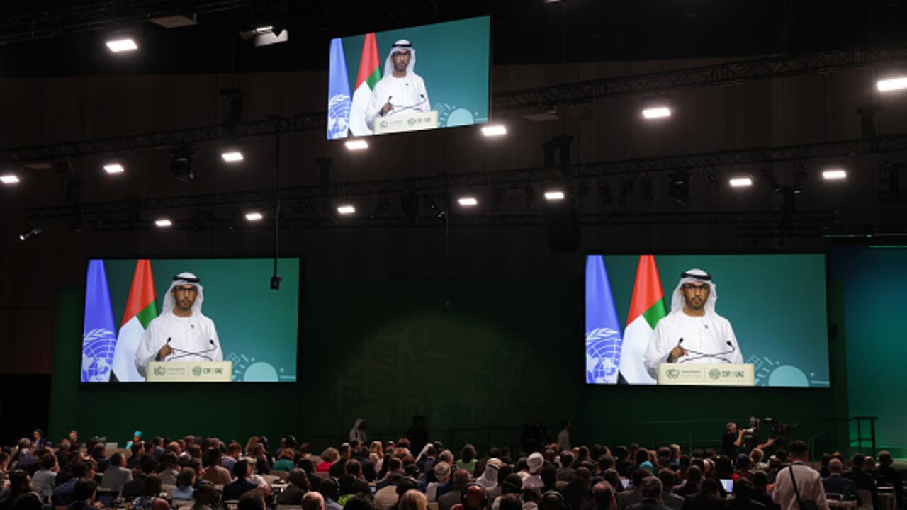 "De nada sirve intentarlo, o lo haces o no lo haces", ha sentenciado Stiell, que ha apelado de nuevo a la responsabilidad de los países y conviertan su acreditación en la COP28 en "una acreditación de honor".