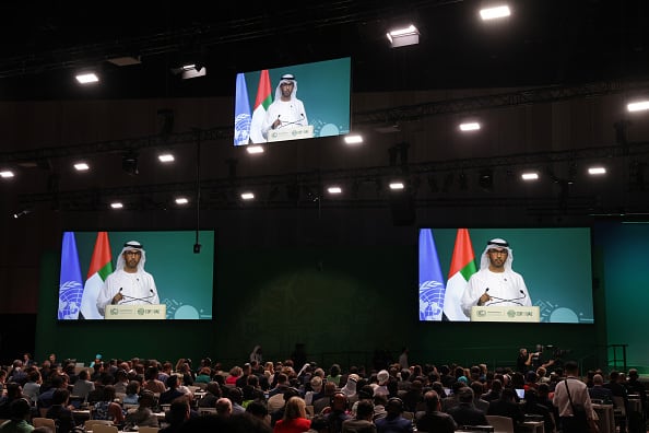 "De nada sirve intentarlo, o lo haces o no lo haces", ha sentenciado Stiell, que ha apelado de nuevo a la responsabilidad de los países y conviertan su acreditación en la COP28 en "una acreditación de honor".