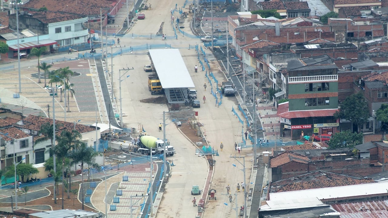 Fotos de archivo 2011 construcción de la troncal del MIO carrera 15.