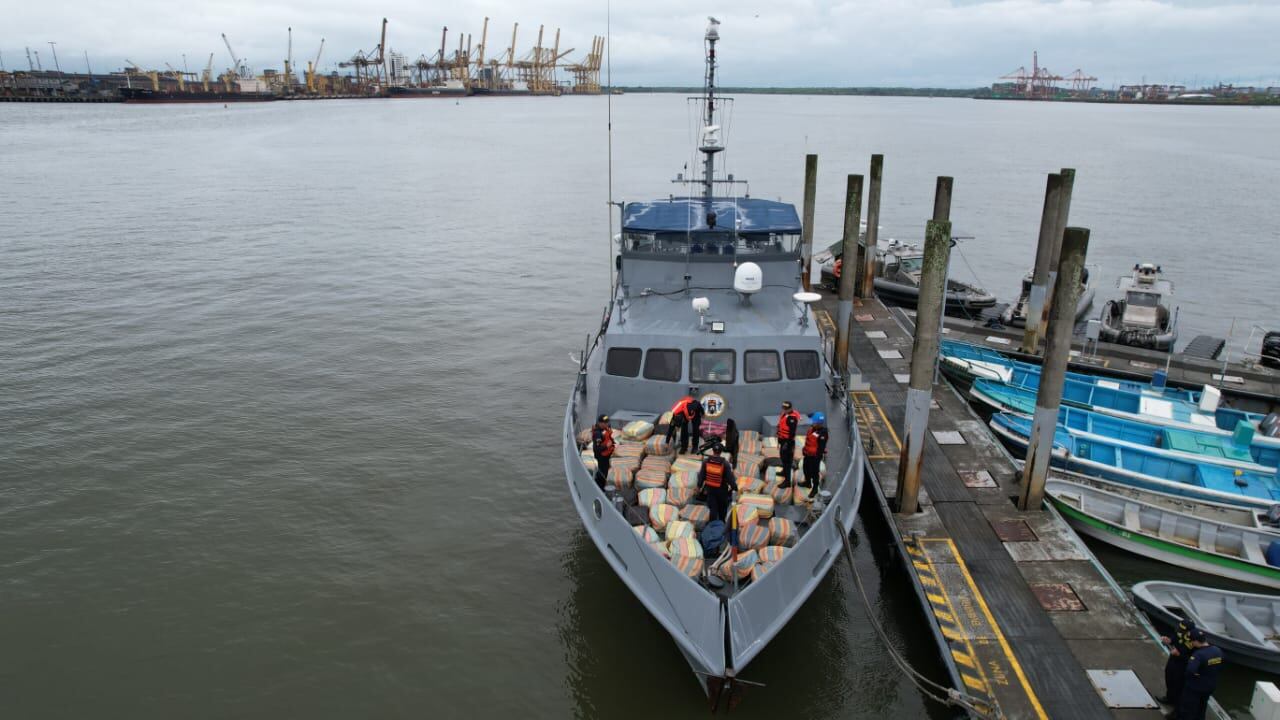 Las autoridades investigan el origen y destino de la marihuana