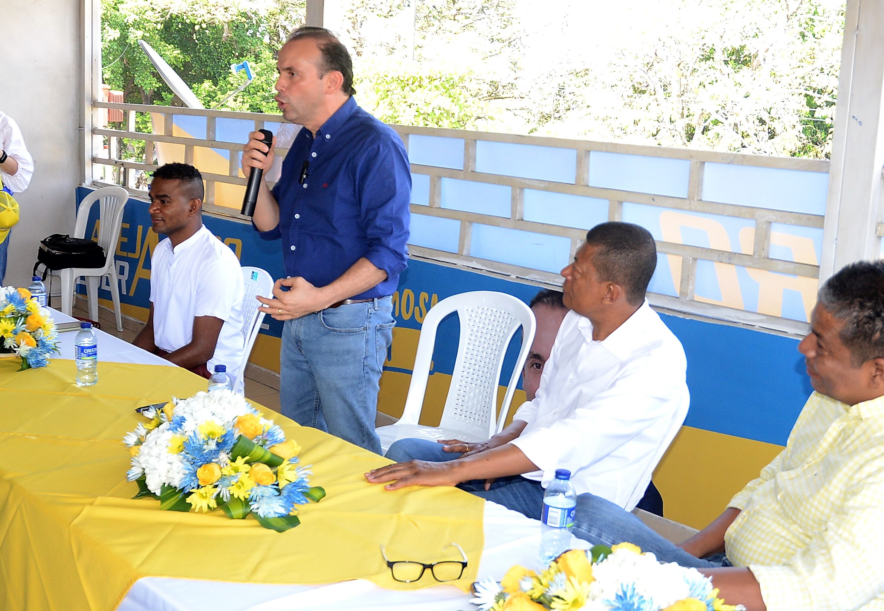 Cali. Política, Lanzamiento de la nueva sede "casa amarilla" de Alejandro Eder en el oriente de la ciudad. Foto José L Guzmán. El País, agosto 10-23