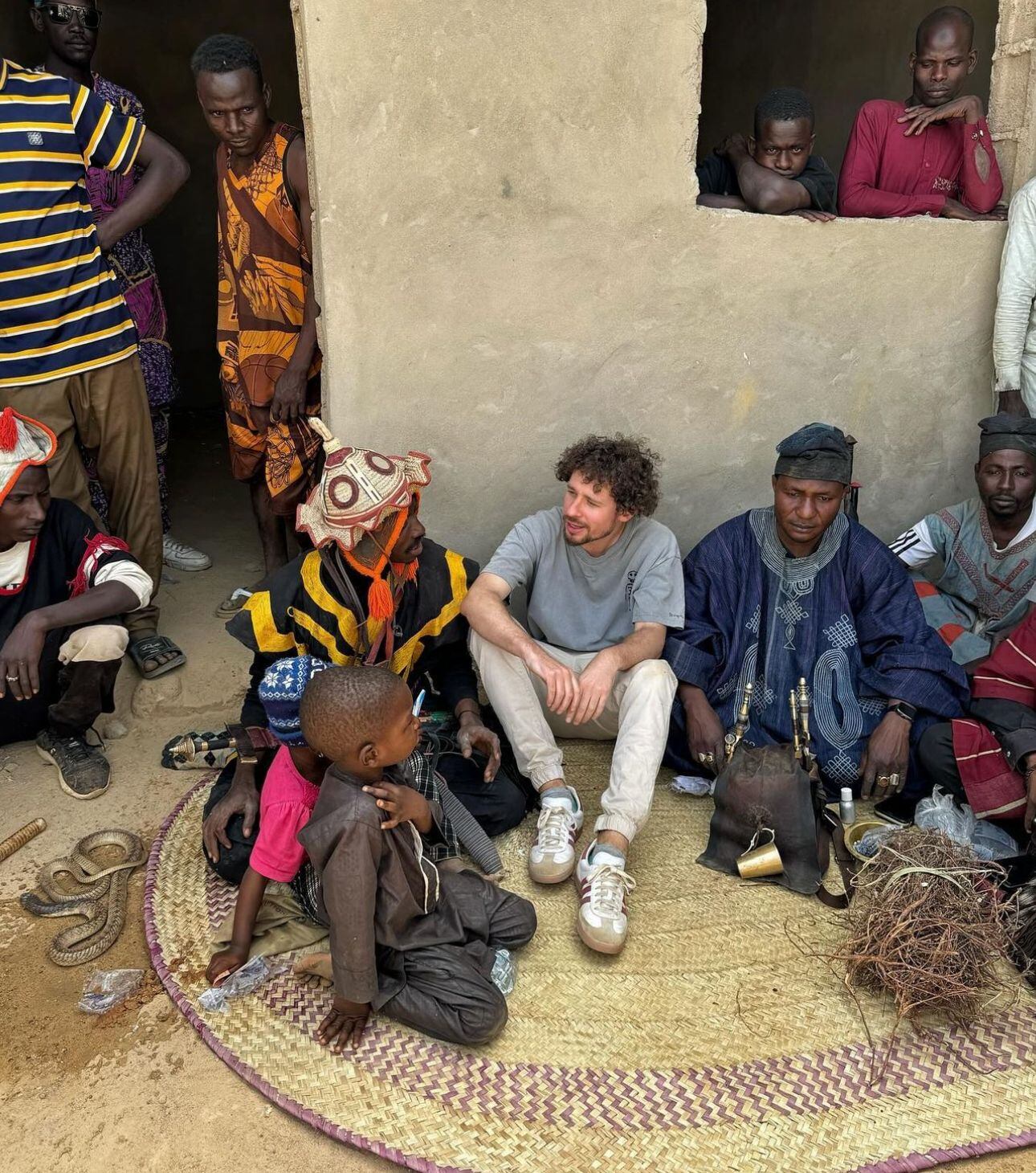 Luisito estuvo en Nigeria el mes pasado y contó su experiencia en su red social