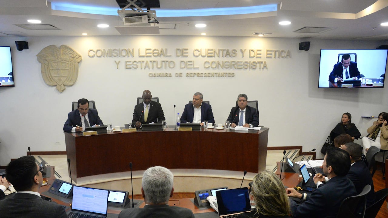 Ante el Congreso, la Contraloría general le puso el ojo a las cuentas de la nación.