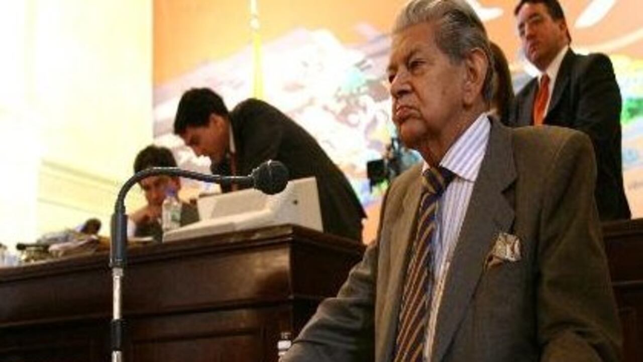 Falleció el cacique político de Caldas más veterano, el senador Víctor Renán Barco