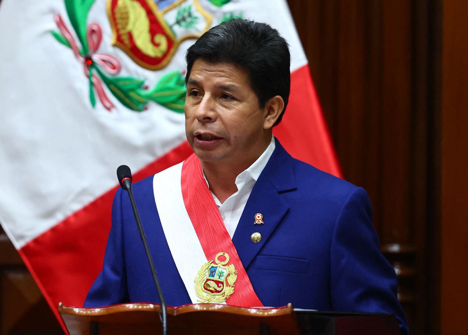 Pedro Castillo, presidente de Perú, enfrenta cinco investigaciones por corrupción.