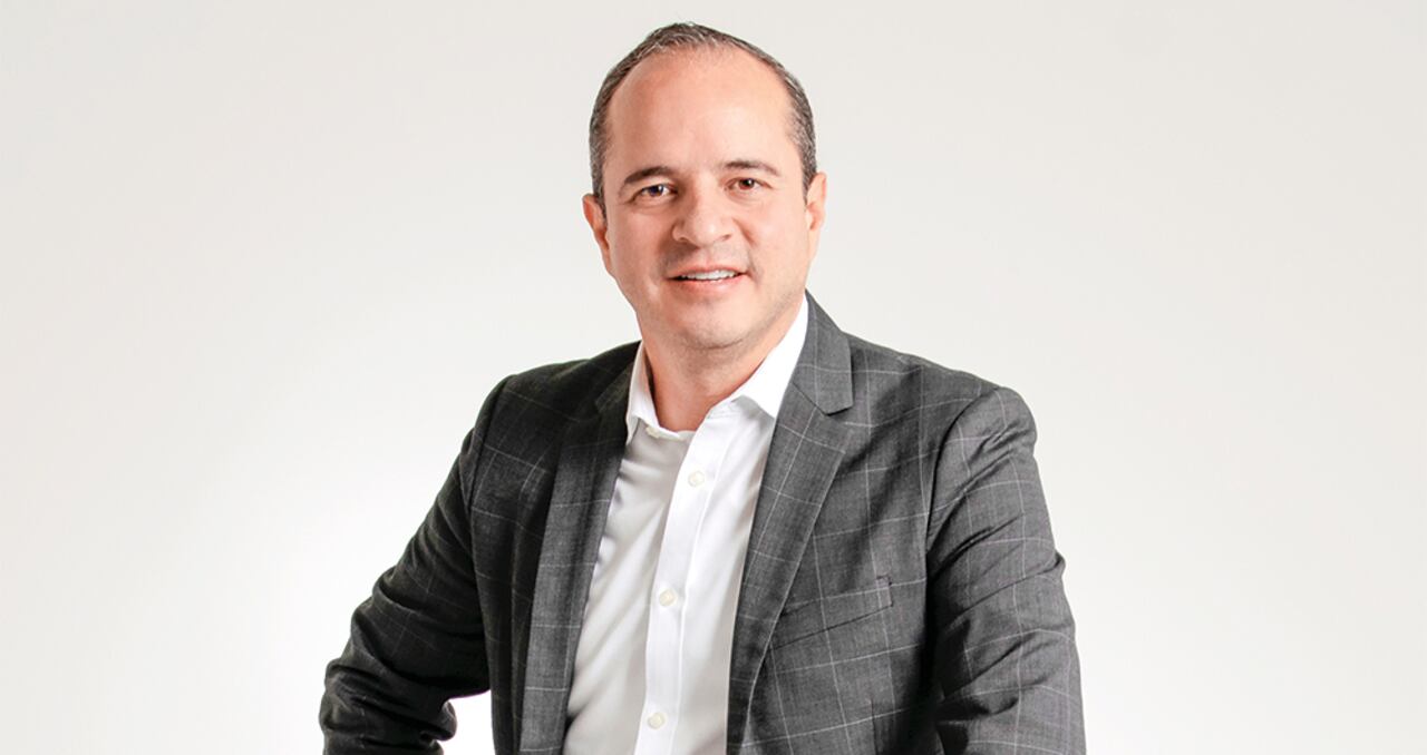 Juan Espinal Representante