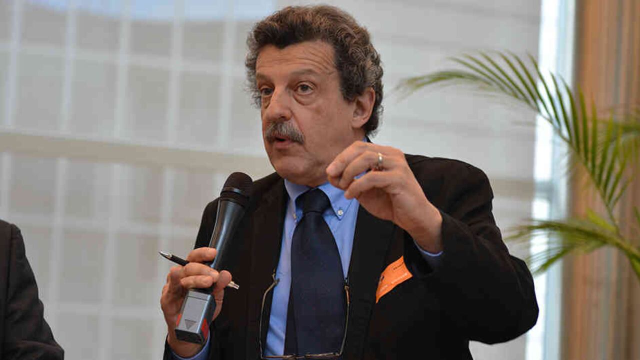 La construcción institucional es indispensable para tener un desarrollo sano, incluso en la infraestructura.