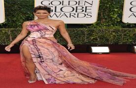 Halle Berry siempre luce radiante y aunque su vestido no estaba mal, no era el adecuado para esta ceremonia. (AP)