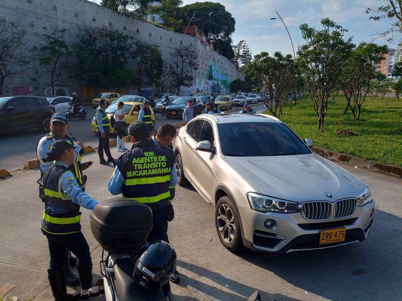 Algunas motocicletas también fueron sancionadas.