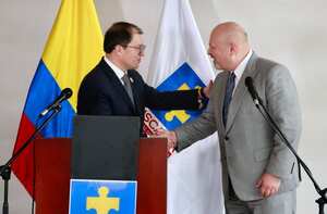 Fiscales Francisco Barbosa y Karim A.A. Khan QC