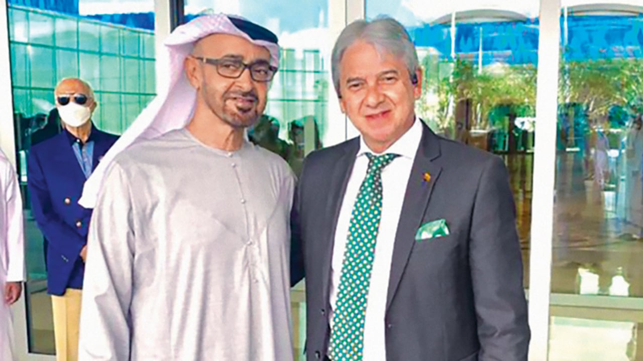 Jaime Amín, junto al presidente de los EAU, Mohamed bin Zayed al Nahyan.