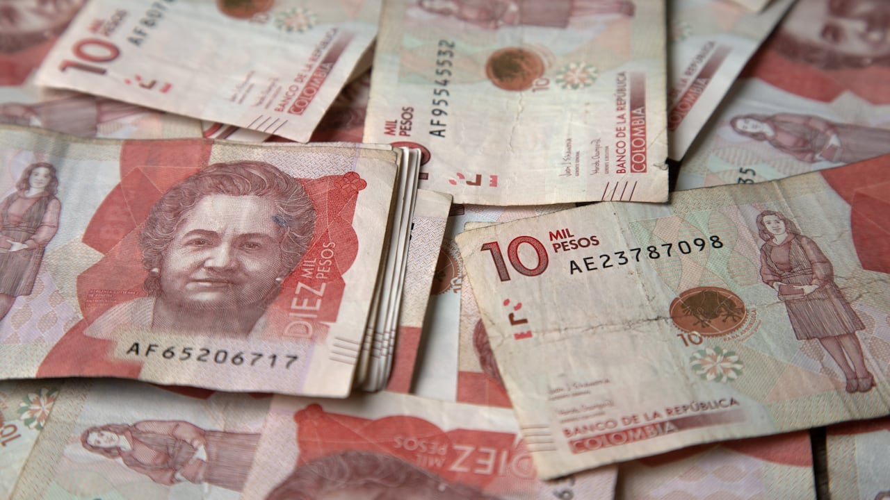 MONEDA COLOMBIANA BILLETES COLOMBIANOS, BILLETE, PLATA DINERO COLOMBIANO
BILLETE DE CINCUENTA MIL PESOS VEINTE MIL PESOS DIEZ MIL PESOS DOS MIL PESOS MONEDAS