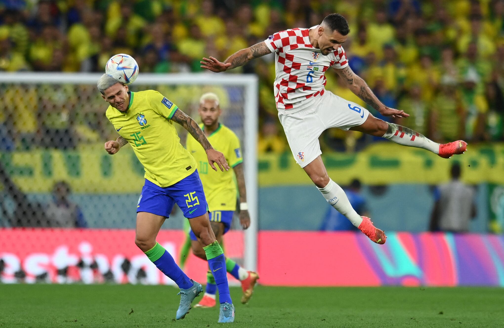 En imágenes : Así se vivieron los primeros partidos de cuarto de final en Qatar 2022