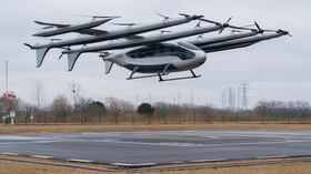 La aeronave eléctrica de cinco toneladas despegó desde una plataforma de helicópteros, realizó dos vueltas y aterrizó sin contratiempos durante la prueba.